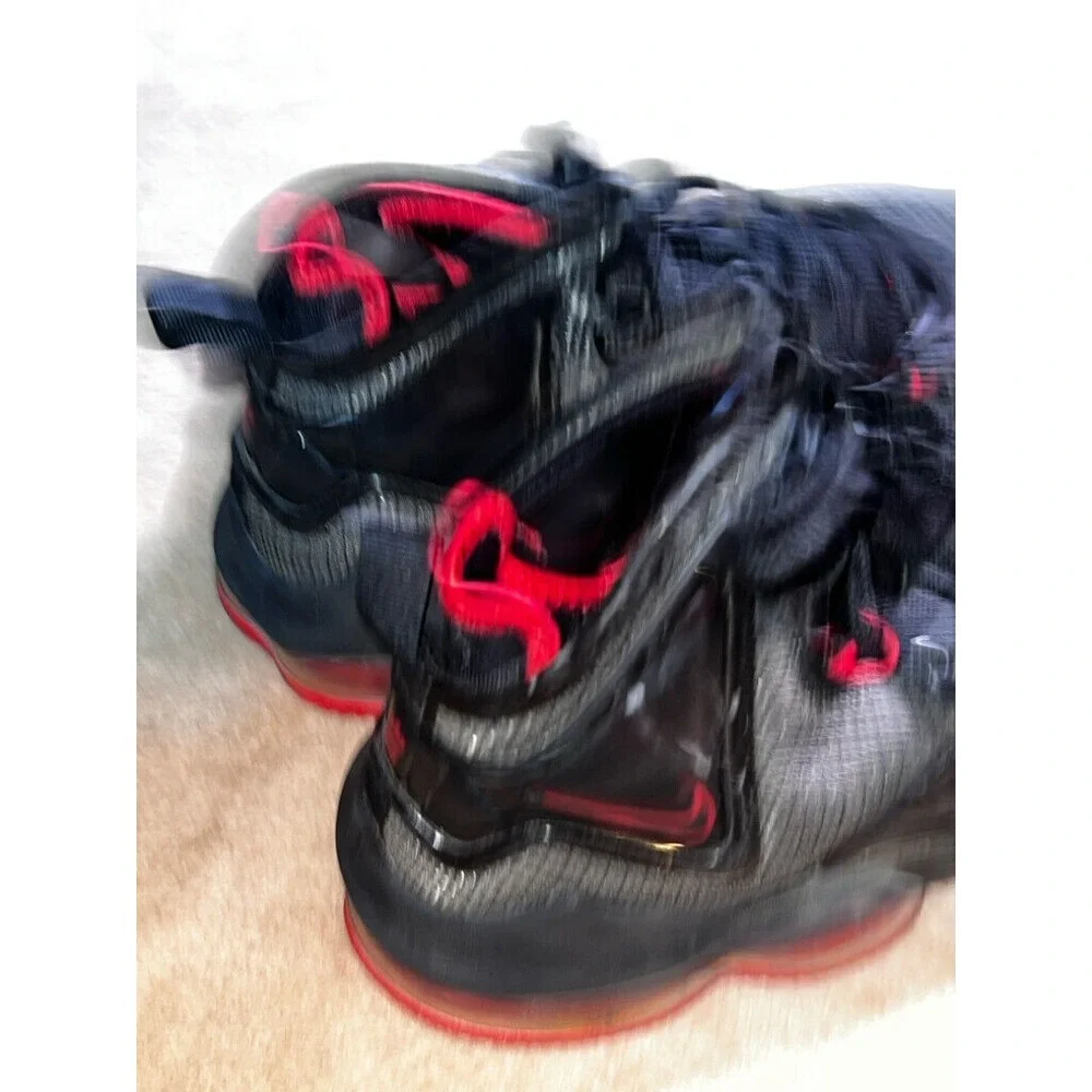 Jordan LeBron 19 Black Sz.‎ 7Y/ Men's 7